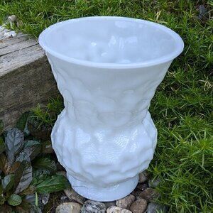 Vintage 1960s EO Brody 8" Milk Glass Vase - C109 Crinkle Pattern / Texture